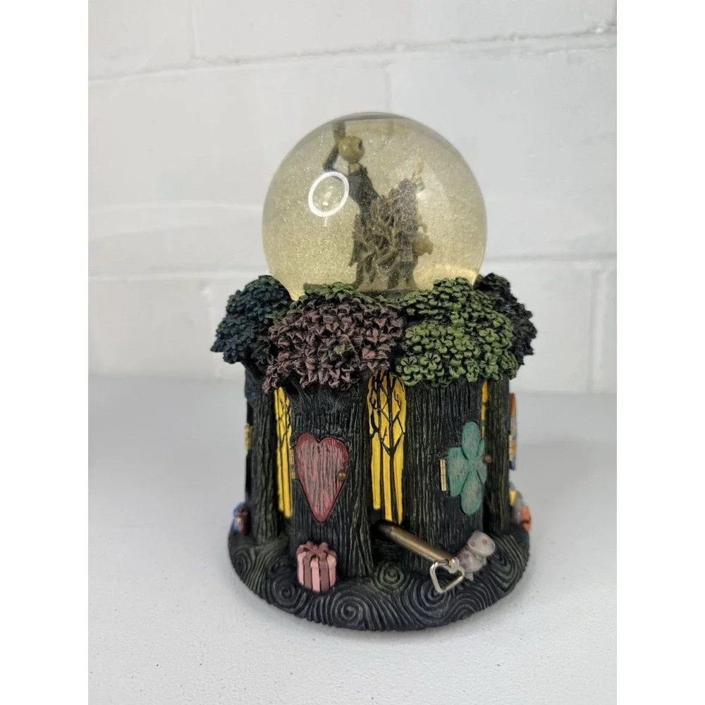NIGHTMARE BEFORE CHRISTMAS HOLIDAY TREE DOOR SNOWGLOBE